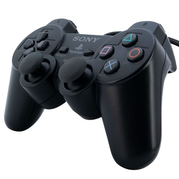 برند حک شده سونی پشت دسته پلی 2 و پلی 1