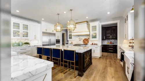 نصاب کابینت آشپزخانه تبریز نصاب کابینت آشپزخانه تبریز